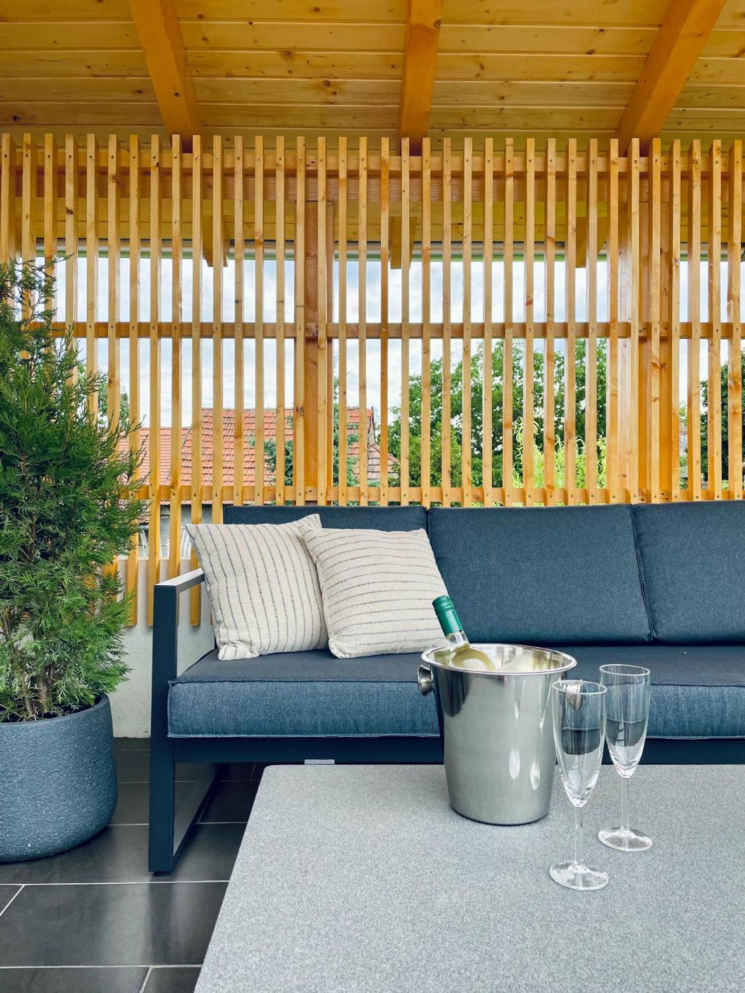 Hotel Ignacz Vendeghaz Pálosvörösmart Exteriér fotografie
